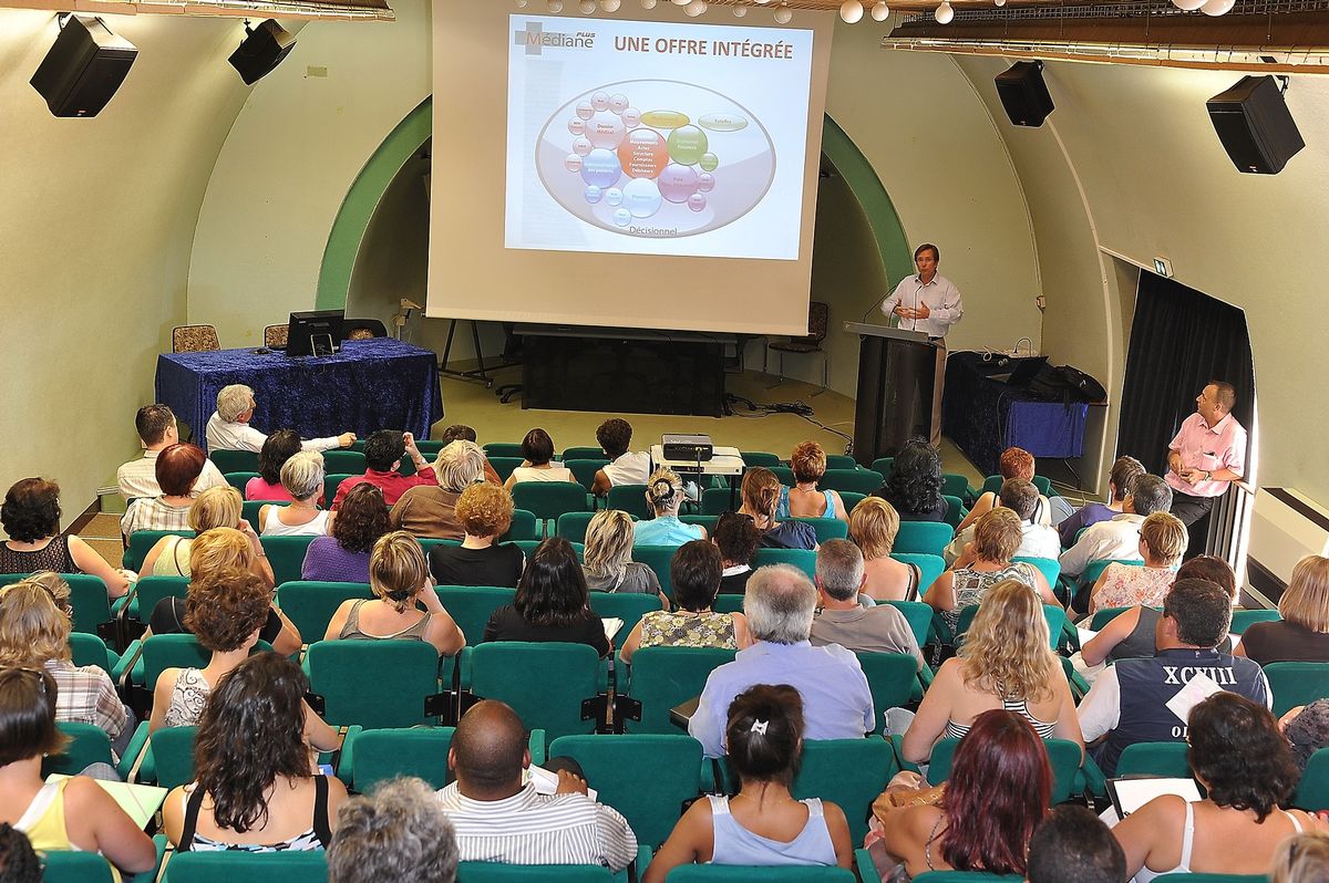 587-Universites-Mediane-Echanges-Contacts-Innovations-Seminaire-Systeme-Informatique-Hospitalier
